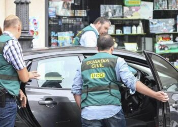 الحرس المدني الإسباني يحبط تهريب 7 سيارات مسروقة إلى المغرب من ميناء الجزيرة الخضراء