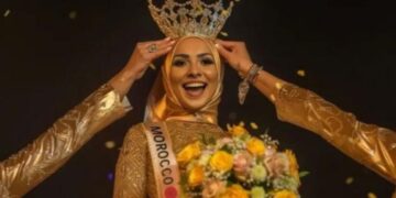 المؤثرة “كنزة ليلي”  تفوز بلقب مسابقة ملكة جمال الذكاء الإصطناعي