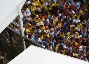 اعتقال رئيس الاتحاد الكولومبي لكرة القدم ونجله في ميامي بعد أحداث شغب نهائي كوبا أمريكا