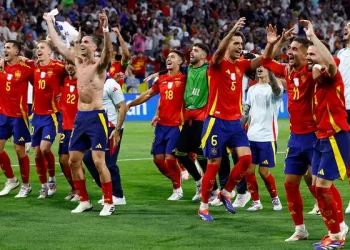 شريك المغرب في مونديال 2030 إسبانيا يتوج بطلا لكأس أمم أوروبا