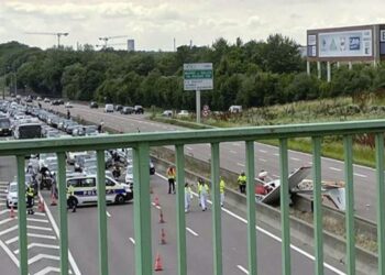  حادث تحطم طائرة سياحية يؤدي إلى وفاة ثلاثة أشخاص بضواحي باريس