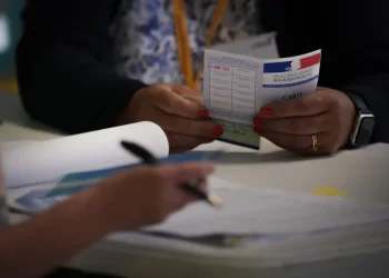 الفرنسيون يتوجهون إلى صناديق الاقتراع برسم الجولة الثانية من الانتخابات التشريعية