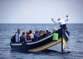 توقيف 5 أشخاص متهمين في نقل أشخاص بواسطة ” فلوكة “