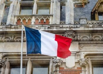مدرسة ابن سينا الاسلامية في نيس الفرنسية تنتصر على قرار الإغلاق