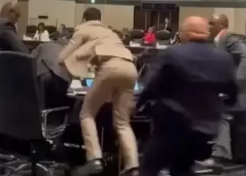الصحافة الإيطالية يعزو واقعة “تيكاد” إلى إخفاق الجزائر في حل مشاكلها الداخلية بخلق صراعات خارجية