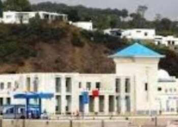 وفاة مستخدم بنادي Yating Club أثناء إصلاح عطل في قارب بالمضيق