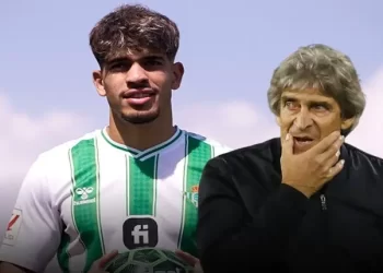 بيليغريني ينتقد الزلزولي بعد إهدار ركلة جزاء