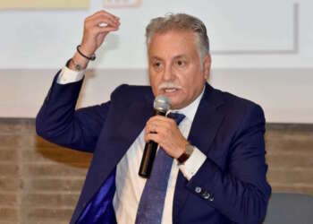 بنعبد الله يهاجم حزب “الحمامة” ويتهمه باستخدام المال للتأثير على الانتخابات الجزئية في الرباط