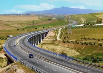  تعزيز شبكة الطرق السريعة في المغرب.. مشروع جديد بين طنجة وتطوان