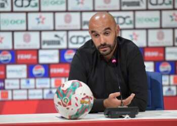 وليد الركراكي يشيد بيوسف بلعمري ويضع ثقته في الحراس الشباب