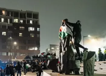 عمدة أمستردام تعتذر عن تصريحات “عنصرية” ضد مغاربة