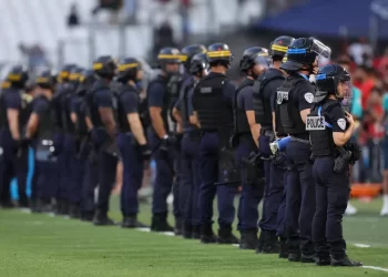 توتر وصدامات بين جماهير فرنسا وإسرائيل في ملعب “بارك دو فرانس”