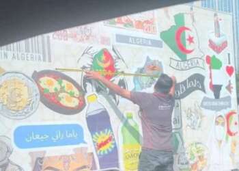 الإمارات تُلزم بائع سندويتشات جزائري بإزالة خريطة مجتزأة للمغرب من عربته المتنقلة