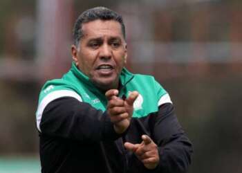 رشيد الطاوسي يتوج بلقب أفضل مدرب في الدوري التنزاني لشهر أكتوبر