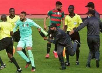 الكاف يعاقب مولودية الجزائر باللعب بدون جمهور وغرامة مالية ثقيلة