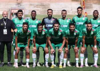 اجتماع خاص للاعبي الرجاء استعدادًا للديربي الحاسم