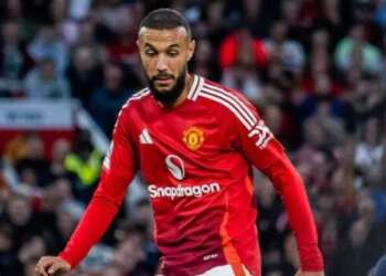 مزراوي يواصل التألق ويعتلي صدارة التدخلات الناجحة في الدوري الإنجليزي الممتاز