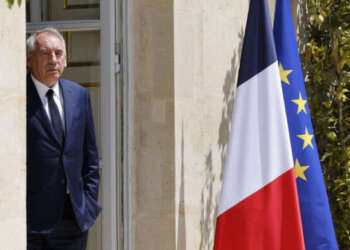 فرنسوا بايرو يأمل بإنجاز “مصالحة” بين الفرنسيين