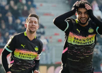إسماعيل صيباري يتألق مجددا في الدوري الهولندي ويختار في التشكيل المثالي للجولة 14