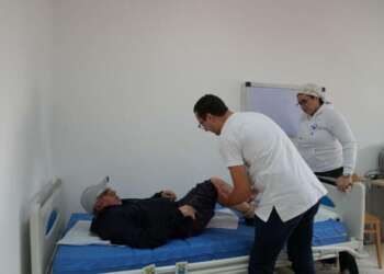 مؤسسة منتدى أصيلة تنظم قافلة طبية متخصصة في جراحة العظام والجراحة العامة