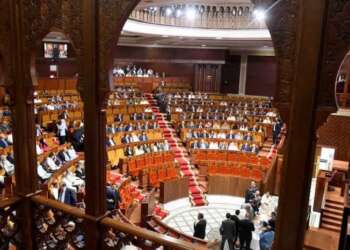 اتهامات “العمالة” تفجر جدلاً تحت قبة البرلمان والمعارضة تطالب بإحالة نائبة للجنة الأخلاقيات