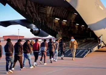 الولايات المتحدة تصدر أوامر بترحيل 495 مغربياً ضمن أضخم حملة ترحيل جماعي