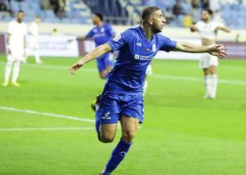 عادل تاعرابت يودع النصر الإماراتي بعد فسخ عقده بالتراضي