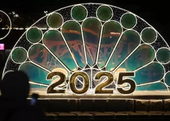 العالم يستقبل عام 2025 وسط أجواء احتفالية وتحولات تاريخية