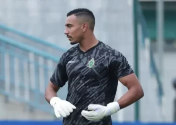 اكثر من نصف مليار لحسم صفقة بنعبيد