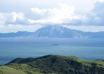 شركة ألمانية تُكلف بدراسة جدوى لبناء نفق المغرب-إسبانيا