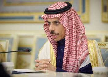 وزير الخارجية السعودي يدعو إلى رفع العقوبات الدولية عن سوريا