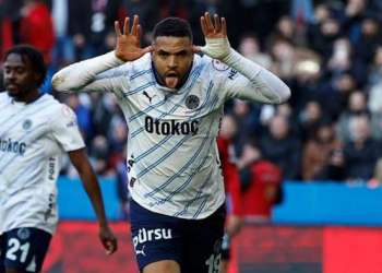 النصيري يواصل التألق ويقود فنربخشة لفوز كبير في كأس تركيا