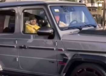 الملك محمد السادس يجري جولة تفقدية في شوارع الرباط