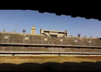 ملعب العربي بن مبارك.. جوهرة معمارية تحتاج إلى ترميم