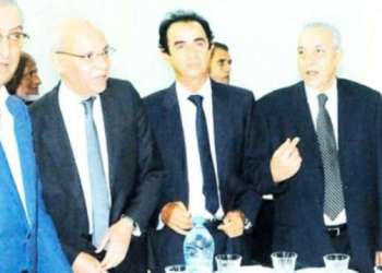 والي جهة الدار البيضاء يقود جهود إنقاذ الرجاء وإعادة الاستقرار للنادي