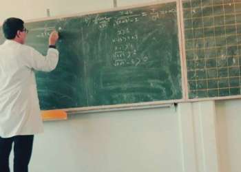 أستاذ لغة إنجليزية بالدار البيضاء في قلب شبكة دولية لتبييض الأموال عبر أجهزة إلكترونية مهربة