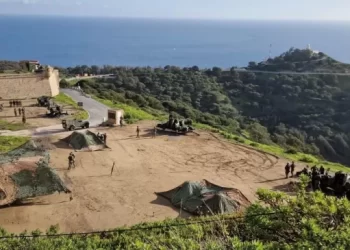الجيش الإسباني يجري مناورات عسكرية في سبتة المحتلة