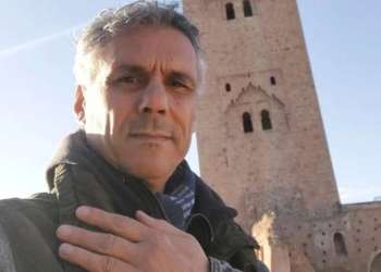 مطالب بمحاكمة رشيد نكاز بعد تصريحاته حول الصحراء المغربية في مراكش
