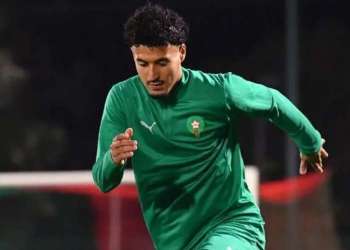 عمر الهلالي: دموع الفرح تغمر والديّ بعد استدعائي للمنتخب المغربي