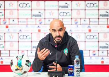 الركراكي: “لا أحد ضامن لمكانه في كأس إفريقيا 2025”