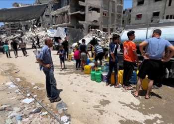ديمتري دلياني: الاحتلال دمّر 719 بئرًا و296 محطة تحلية و110 آلاف متر من شبكات المياه في غزة