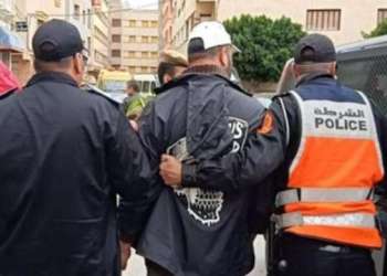 توقيف قيادي في “العدل والإحسان” بوجدة بشبهة التزوير وتنظيم الهجرة غير الشرعية