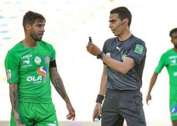 جلال جيد يقود ديربي البيضاء.. وتقنية الفيديو تحت المجهر بـ16 كاميرا