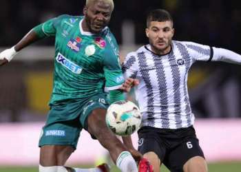 مفاجأة مدوية في كأس العرش.. الاتحاد الإسلامي الوجدي يقصي الرجاء الرياضي ويعبر لربع النهائي
