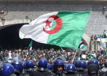 العفو الدولية: الجزائر تستخدم القضاء لـ”سحق التعبير الحر” وتكثّف القمع الرقمي
