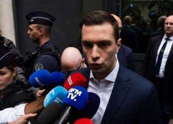 تقرير: الإخوان المسلمون في فرنسا يشكلون “تهديدا للتلاحم الوطني”