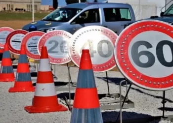 تعديلات جديدة على مدونة السير تدخل حيز التنفيذ وتوسع صلاحيات سحب واسترجاع الوثائق