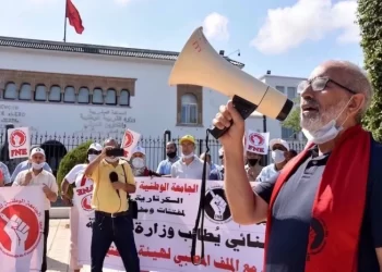جامعة موظفي التعليم تُصعّد: اعتصام واتهامات بـ”الفوضى والتملص”