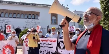جامعة موظفي التعليم تُصعّد: اعتصام واتهامات بـ”الفوضى والتملص”