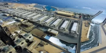 جدل تضارب المصالح يلاحق مشروع تحلية مياه البيضاء بعد فوز تحالف يضم شركتين تابعتين لأخنوش